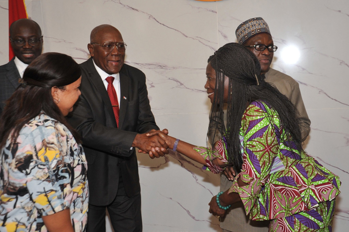 Intercambia Valdés Mesa con autoridad parlamentaria en Ghana