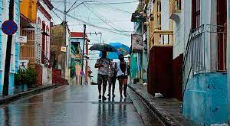 Atenta Santiago de Cuba ante probabilidades de intensas lluvias