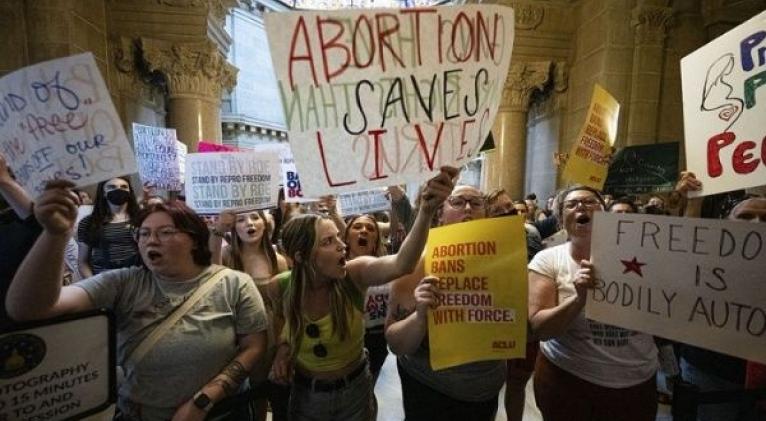 Ohio aprueba consagrar el derecho al aborto en su Constitución