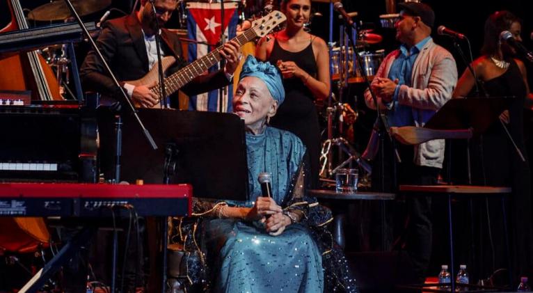 Gana Omara Portuondo Latin Grammy en categoría Tropical Tradicional