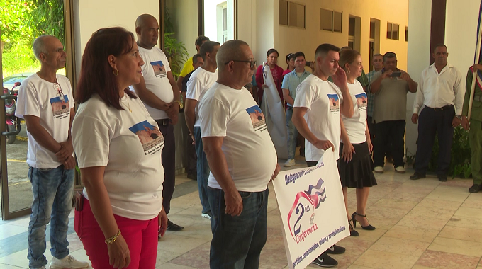 Abanderan delegación de Las Tunas a la 2da. Conferencia del Sindicato Nacional de Transporte y Puertos