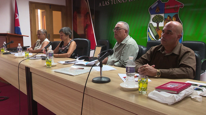 Sociedad Cultural José Martí evalúa su desempeño en Las Tunas
