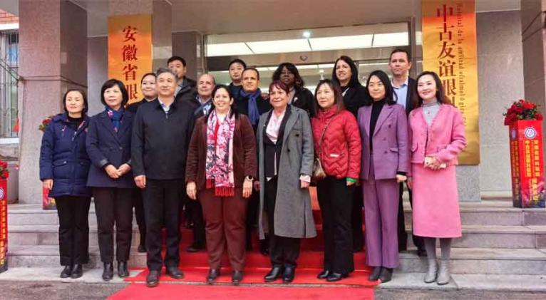 Cuba y China inauguran nueva sede de hospital oftalmológico