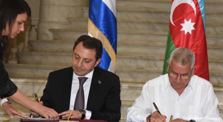 Cuba y Azerbaiyán impulsan nexos políticos