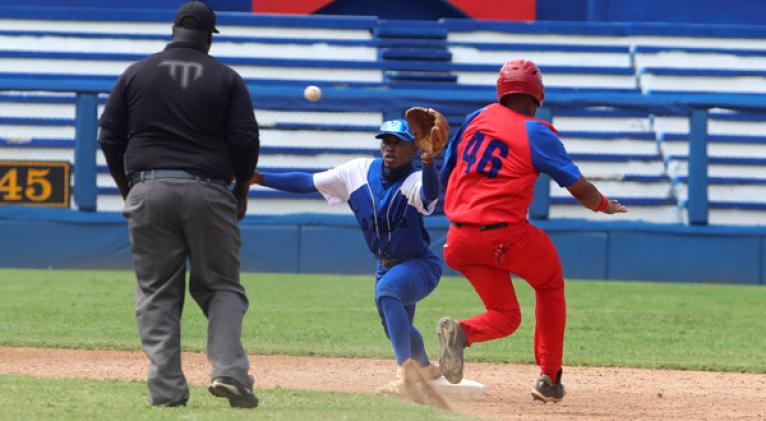 Cuba recupera popular torneo de clubes campeones de béisbol