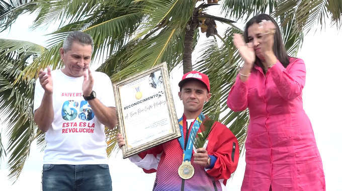 Celebran en Puerto Padre el Aniversario 65 del Triunfo de la Revolución cubana