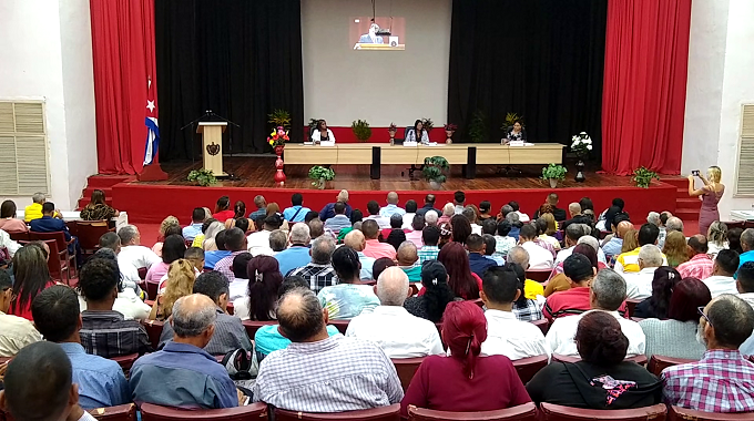 Sesiona Asamblea Municipal del Poder Popular en Las Tunas