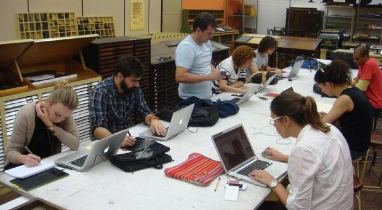 Brasil pagará hasta 1.800 dólares a alumnos más pobres para que terminen sus estudios