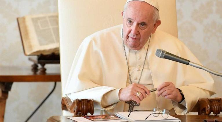 El mundo está al borde del abismo, alertó el papa Francisco