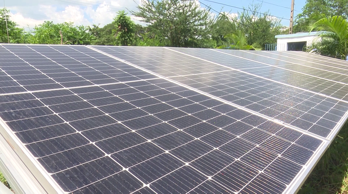Instalación de paneles solares favorece abasto de agua a la población en Las Tunas