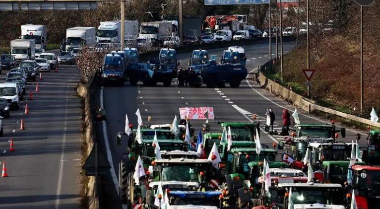 Más bloqueos de agricultores en Francia, Bélgica e Italia