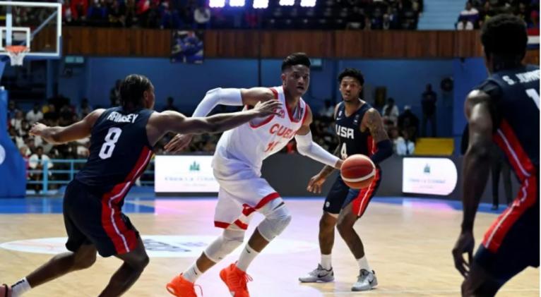 Cuba domina a EEUU en clasificación continental de baloncesto