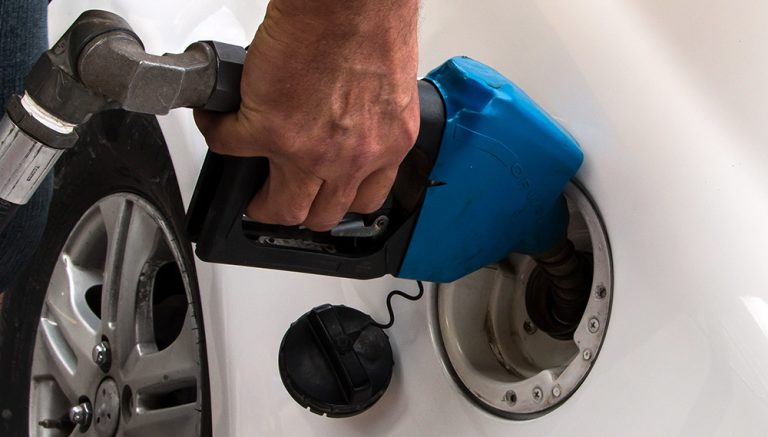 Aplazan actualización de precios de los combustibles en Cuba