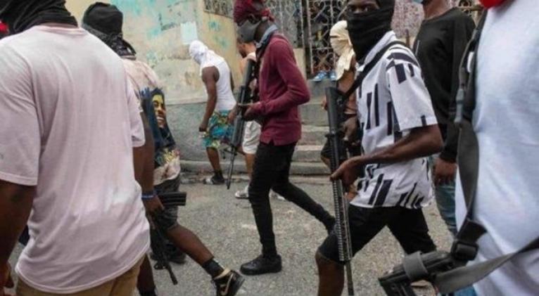 Informe revela que EE.UU. es el principal proveedor de sustancias controladas y armas de fuego en Haití