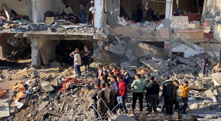 Ataques israelíes contra ciudades de Gaza dejan 12 muertos