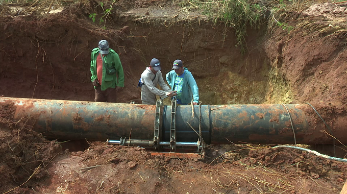 Continúan labores para restablecer abasto de agua potable desde  conductora de Las Tunas