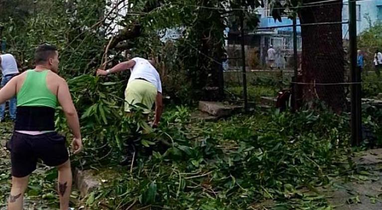 Pide Presidente cubano prudencia ante intensas lluvias