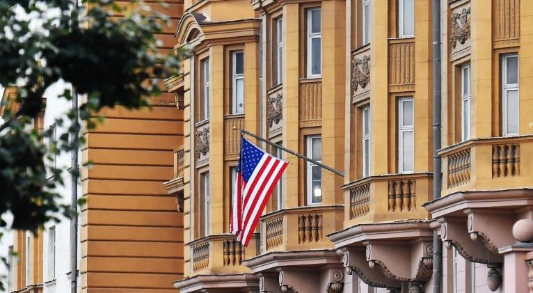 Embajada de EE.UU. advierte "planes inminentes" de atentados en Moscú