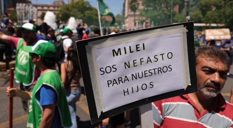 Argentina: crece la resistencia y las críticas al plan de ajuste de Milei