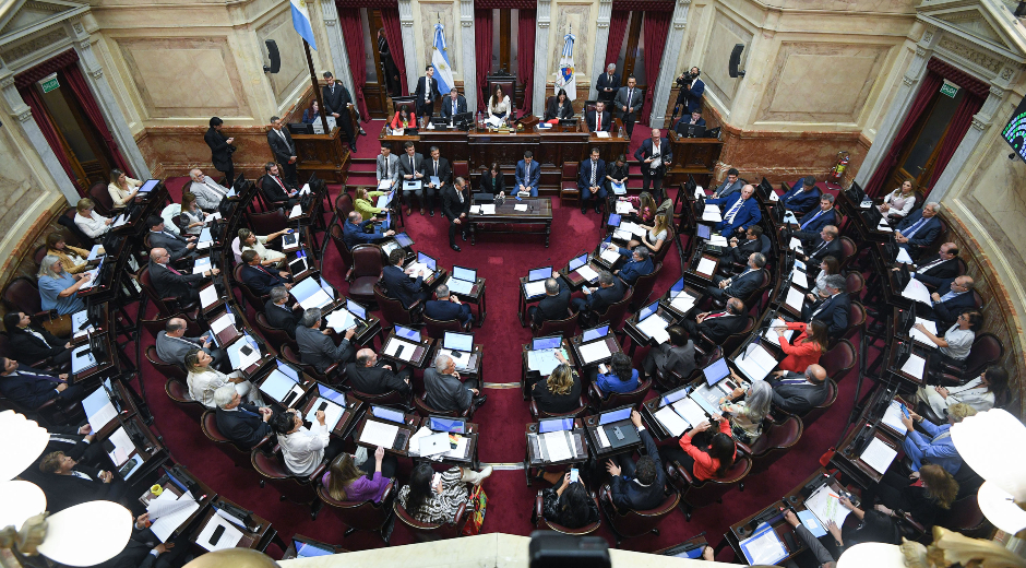 Jornada histórica en Senado argentino: Rechazan DNU de Milei