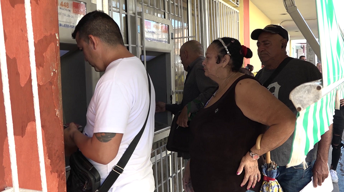 Indisciplinas lastran avance del proceso de bancarización en Puerto Padre