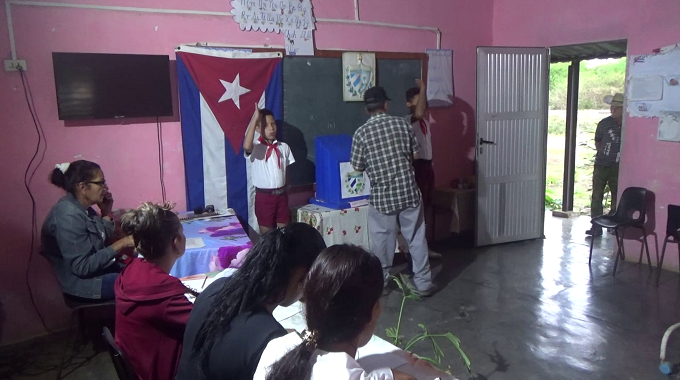Realizan elección especial en comunidad rural de Las Tunas
