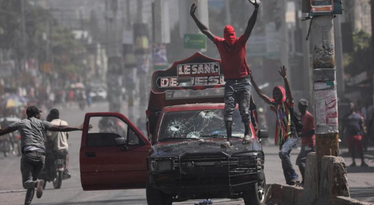 Ola de violencia de las pandillas en Haití sigue intensificándose