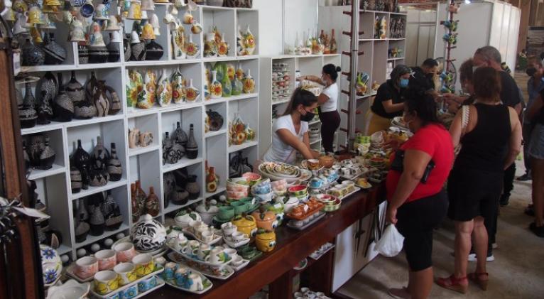 En Cuba llega Feria Nacional de Artesanía Arte para mamá
