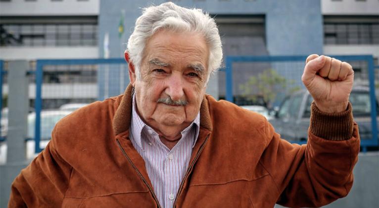 Anuncia expresidente uruguayo Mujica que tiene un tumor en el esófago