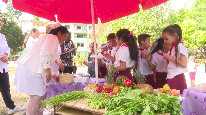 Efectuada en Las Tunas Feria de salud que potencia las buenas prácticas en el sector