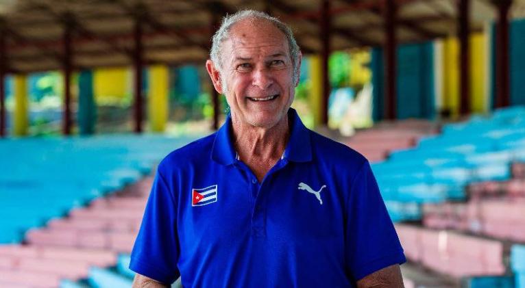 Envía World Athletics a Cuba distinción otorgada a Juantorena