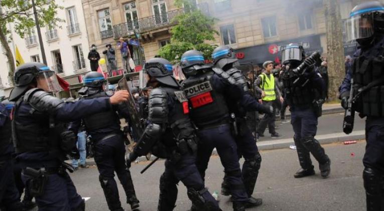 Altercados y detenciones durante la manifestación del 1 de mayo en París