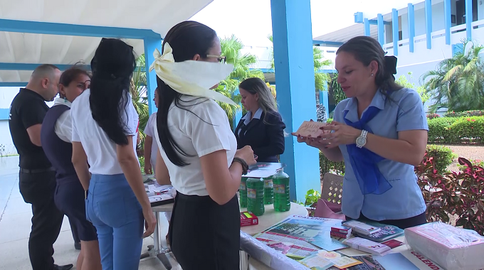 Correos de Cuba comercializará las tradicionales postales por el Día de las Madres en Las Tunas