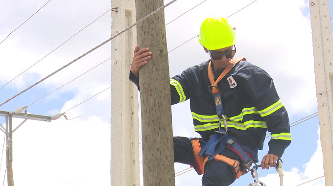 Garantiza Empresa Eléctrica de Las Tunas formación y superación de su fuerza laboral