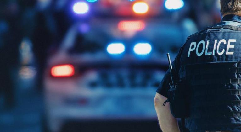 Unos 1.800 policías en EE.UU. fueron imputados por abusos a menores de 2005 a 2022