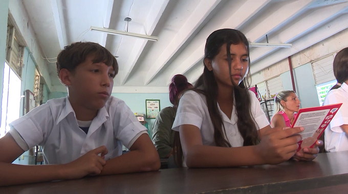 Abogan en Las Tunas por una mejor educación sexual entre los adolescentes y jóvenes