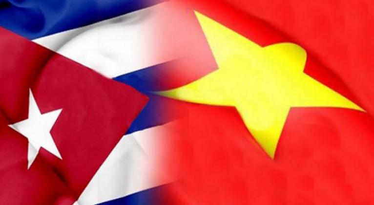Recibe Presidente de Vietnam a Esteban Lazo