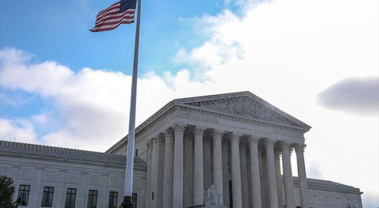 Biden anuncia plan para reformar Corte Suprema de EE.UU.