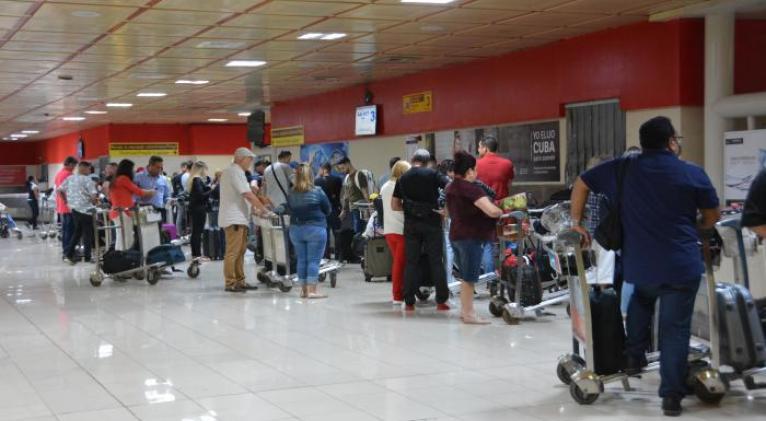 Diputados de Cuba aprueban nueva Ley de Migración