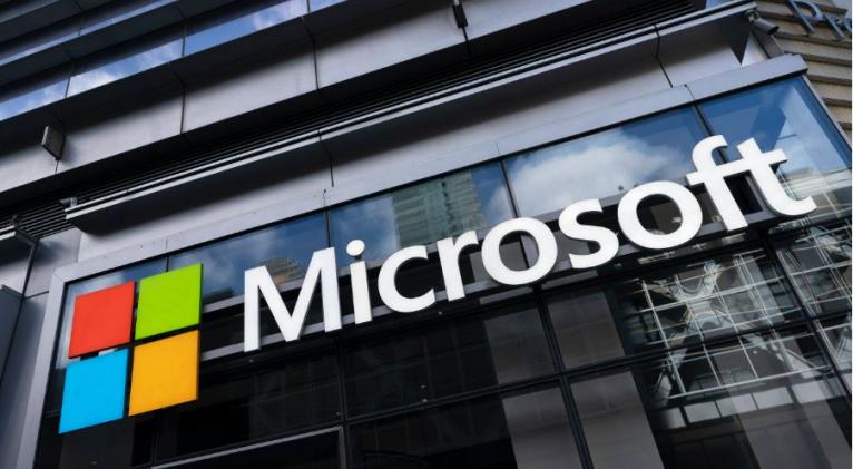 Usuarios de Microsoft de todo el mundo reportan fallos que afectan a bancos, aerolíneas y medios