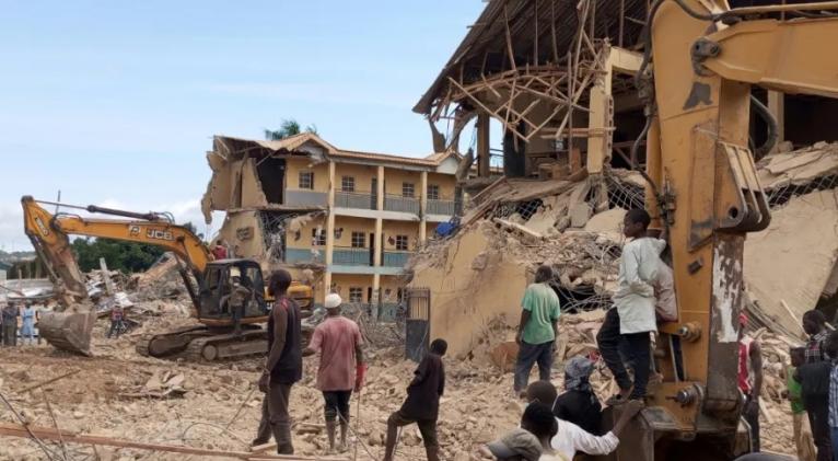 Muertos y heridos en derrumbe de escuela en Nigeria