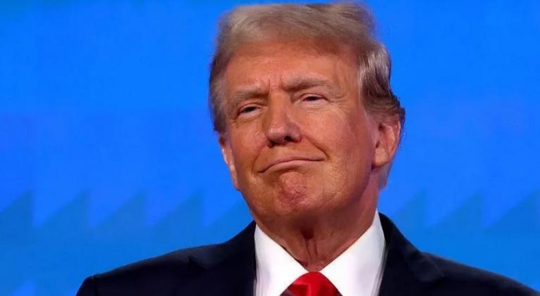 Corte Suprema de EEUU dictamina que Trump es inmune a ser procesado por actos oficiales
