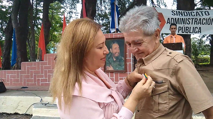 Celebran en Las Tunas el Día del Trabajador de la Administración Pública