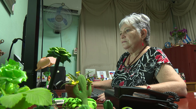 Martha, un maestra al servicio de la democracia en #LasTunas