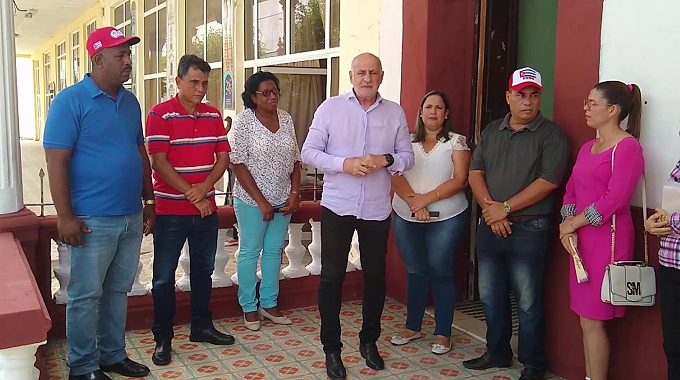 Pondera presidente de la Unión de Periodistas de Cuba labor del Periódico 26 de Las Tunas