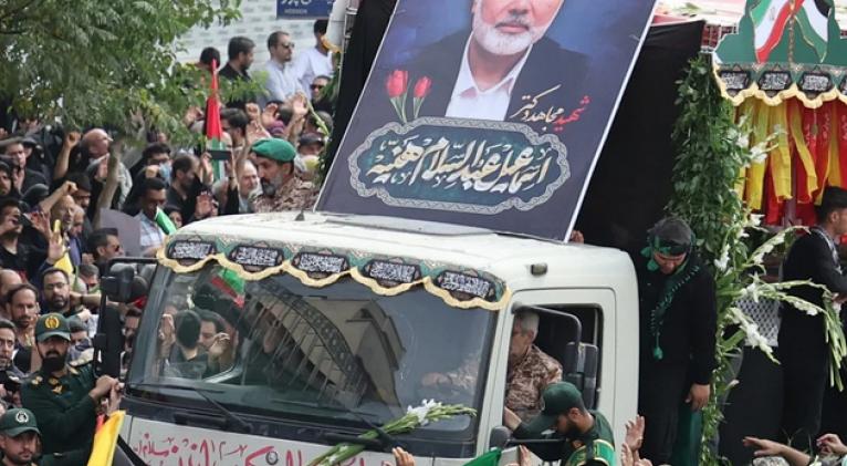 Miles de personas se congregan para el funeral de Haniyeh