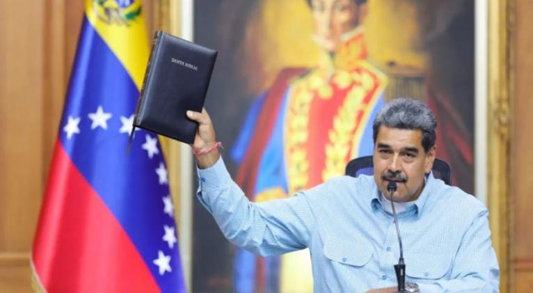 Presidente Nicolás Maduro: EE.UU. debe sacar sus narices de Venezuela