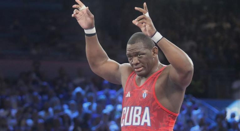 Cubano López conquista su quinto oro olímpico en lucha (+Video)