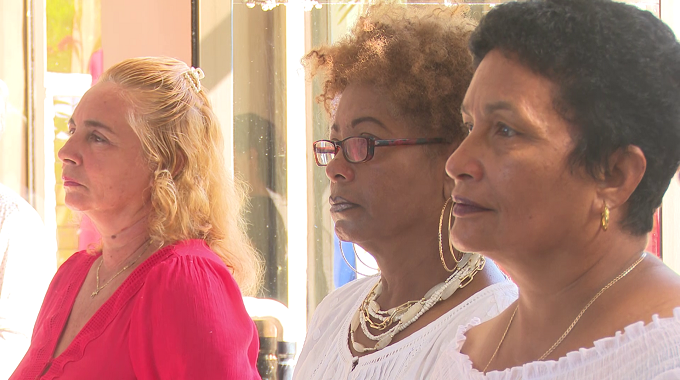 Realizan en Las Tunas acto de condecoración por el aniv. 64 de la Federación de Mujeres Cubanas