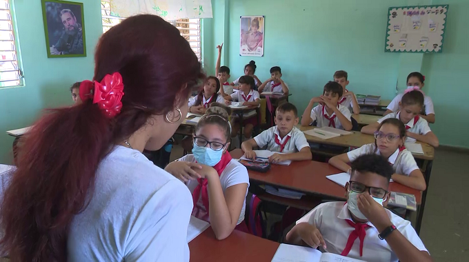 Familias tuneras se preparan para el próximo curso escolar